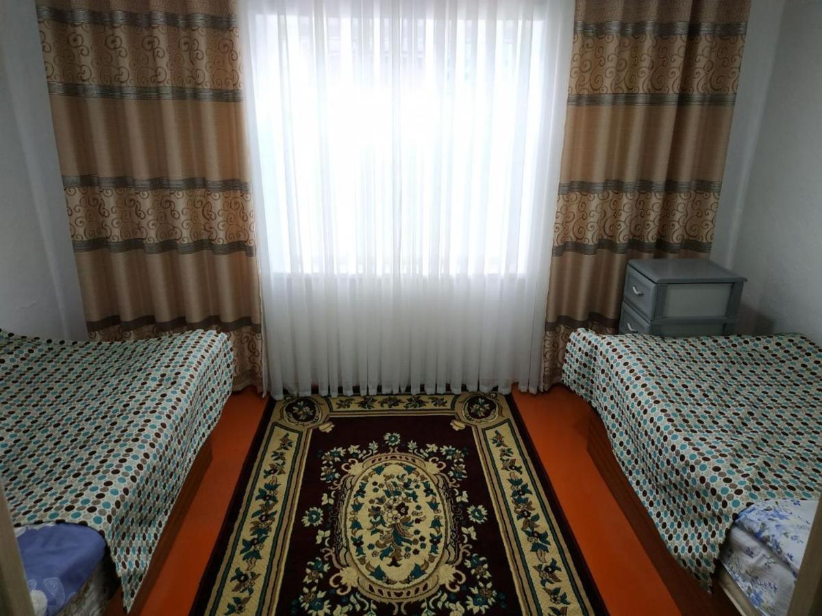 Guesthouse Gulmira Bokonbayevo Ngoại thất bức ảnh