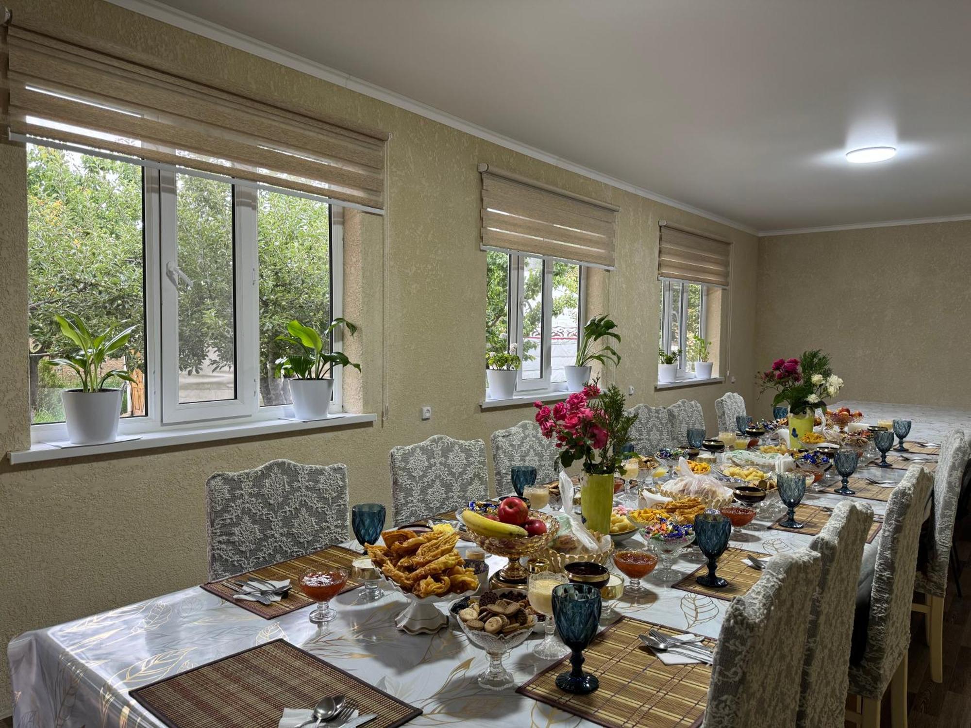 Guesthouse Gulmira Bokonbayevo Ngoại thất bức ảnh