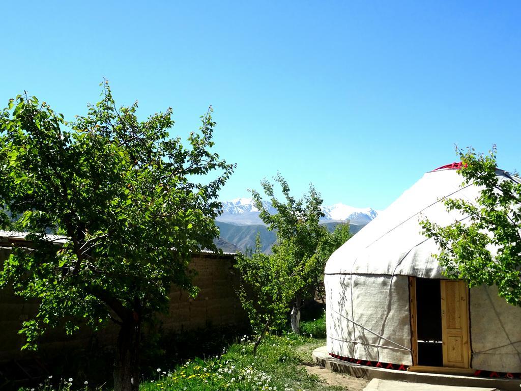 Guesthouse Gulmira Bokonbayevo Ngoại thất bức ảnh